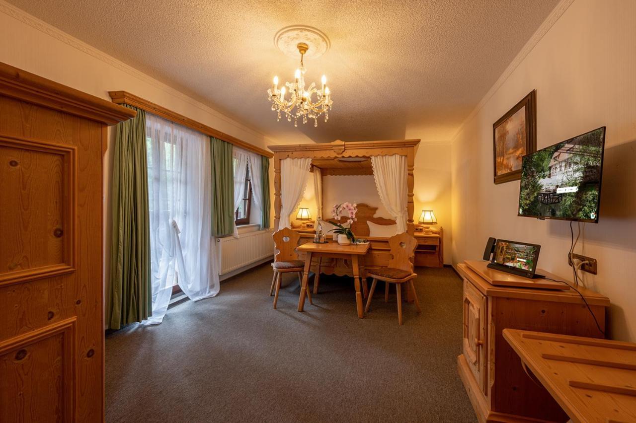 Zur Margarethenmuehle - Landgasthof Und Waldhotel Rosswein Ngoại thất bức ảnh