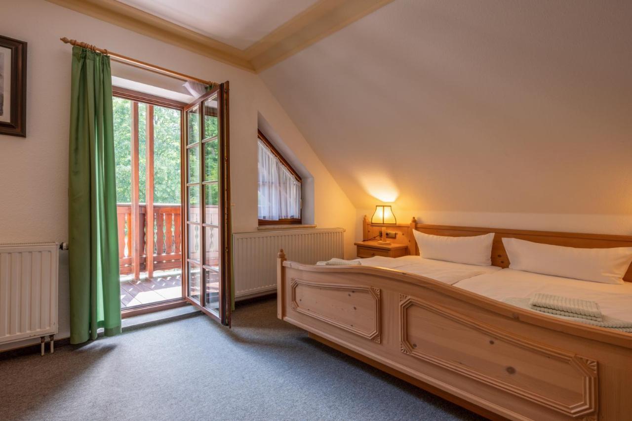 Zur Margarethenmuehle - Landgasthof Und Waldhotel Rosswein Ngoại thất bức ảnh